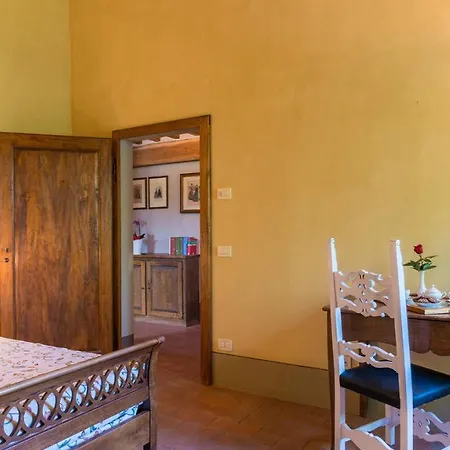 Villa Casale La Splendida 10, Emma Bucine
