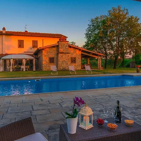 Casale La Splendida 10, Emma Villa