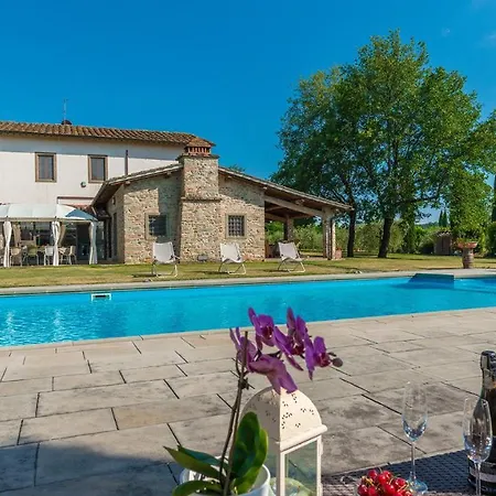 Villa Casale La Splendida 10, Emma